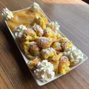 Kaiserschmarren mit Apfelmus und Sahne! (1,3)
